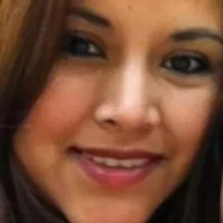 Gabriela R.