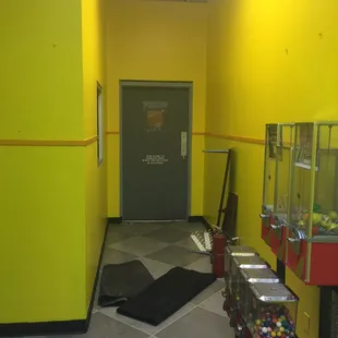 Severely random, cluttered, and discombobulated.