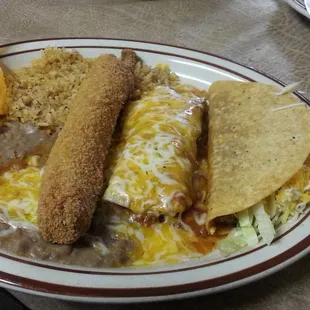 Maria&apos;s Deluxe entree