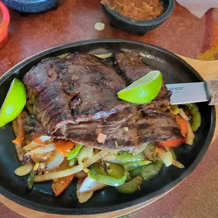 Steak fajitas with veggies