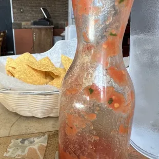 nachos, drink