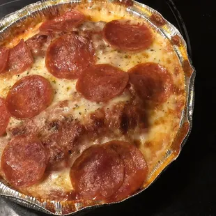 Chicken Parmesan pasta wit pepperoni. Garbage .