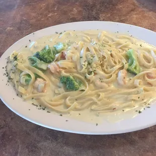 Fettuccini Alfredo with Shrimp &amp; Broccoli