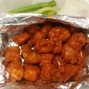 chicken wings and fried chicken, fried chicken wings, fried chicken, chicken, bbq wings, poultry, chicken wings, food, bbq chicken