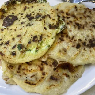 Spinach/Cheese and Bean/Cheese pupusa's