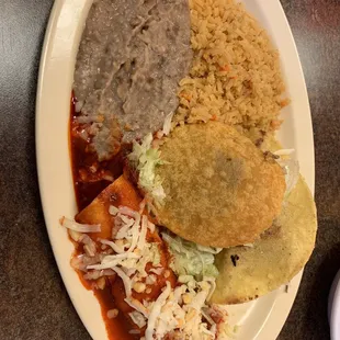 a plate of mexican food