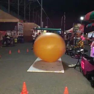 Skip Banks the balloon man inside the balloon!!