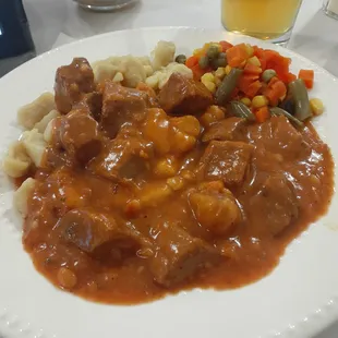 Goulash with dumplings and mixed veg