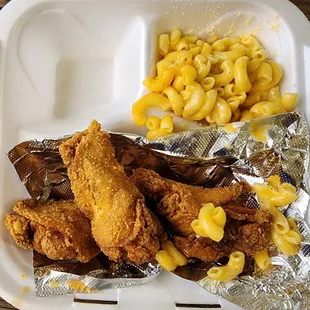 Kids fried chicken with Mac and cheese