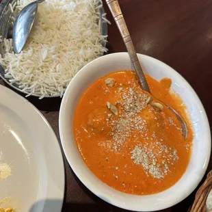 Korma with vegetable dumplings