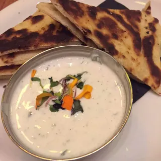 Raita (Yogurt Sauce)