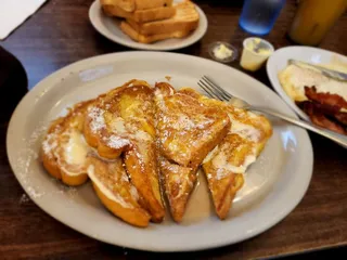 Brentwood Cafe