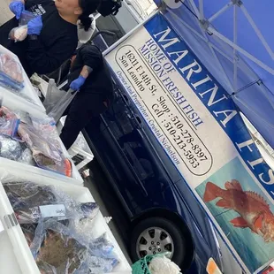 Marina Fish at Oakland Farmers Market every Sunday with the fresh catches. I love her She's my favorite!! Must Try !!