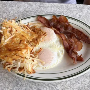 2 Eggs with Choice of Meat w/ Hash Browns