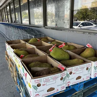 Inside Marina Grocery, Beresford Square, Milpitas, CA.
