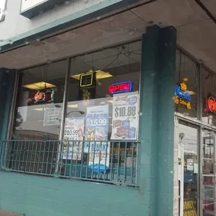 Marina Liquors