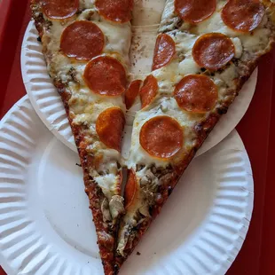 Giant slice