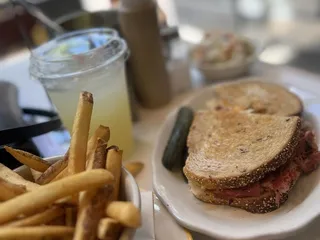 Wise Sons Jewish Deli