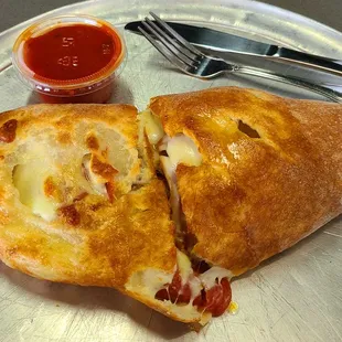 Absolutely the best Stromboli I have found in Tampa Bay