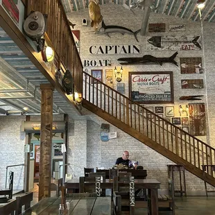 captain&apos;s cove