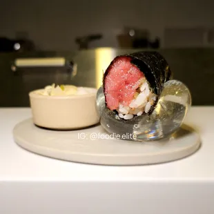 Tuna handroll