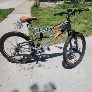 Mongoose XR250 Full Suspension