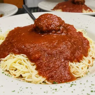 Traditional Spaghetti and Meatballs