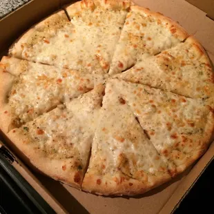 Special order white pizza with alfredo Mmm