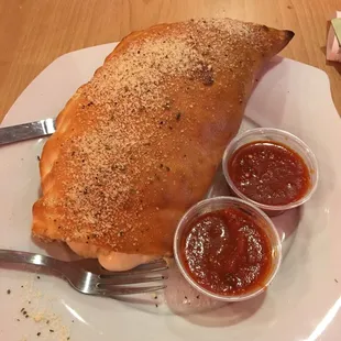 Look at that calzone, would ya just look at it.