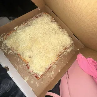 Absolutely my favorite place to get pizza!!! Cheese pizza! Great customer service!