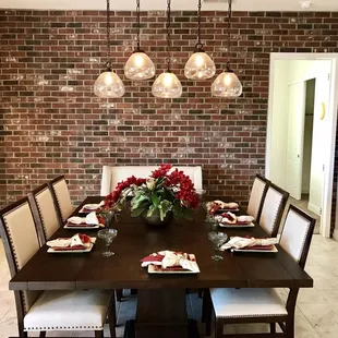 I love the brick backsplash. Whenever I'm in the downtown area, that is 1 thing that catches my eye. Follow me on Instagram: @mariojbiz