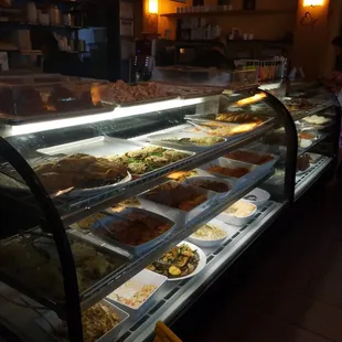 Go organic and taste, feel the difference at MARIOLE! Come for fun date night, grap a to go, speak spanish or hang out.