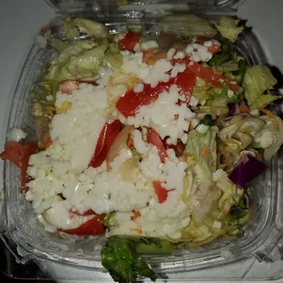 Deluxe dinner salad