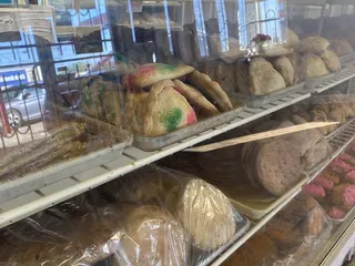 La Popular Bakery