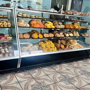 a display case full of donuts