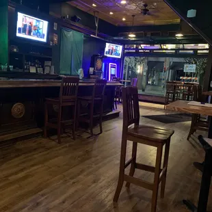 AmaIng sound system for a bar that&apos;s not a live music venue !