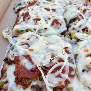 Medium Supreme Pizza