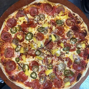 The Gerry&apos;s Pizza ...pepperoni, sausage, pineapple and jalapenos
