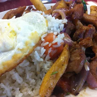 Saltado de Pollo