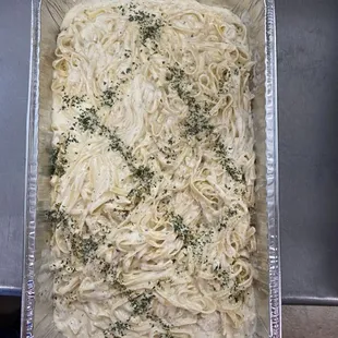 Fettuccine Alfredo catering for 20 people