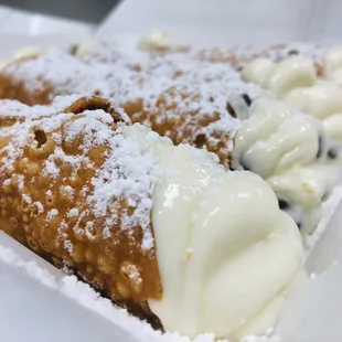 Cannolis