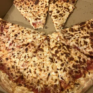 Worst cheese pizza I&apos;ve ever ordered from a restaurant