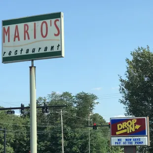a sign for mario's restaurant