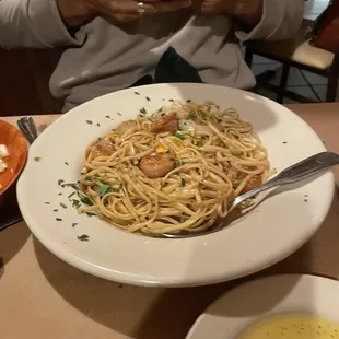 Clams Shrimp Scampi