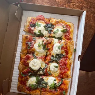 3 Cheese Pizza Red sauce, fresh mozzarella, percorino, ricotta, basil, oregano, black pepper, evoo