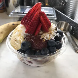 Here is some really good items you can find or ask for at Mariottis Cafe in Irvine CA.