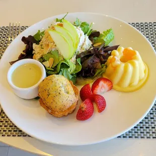 Mandarin Orange Soufflé - Surprise! There's no soufflé in this dish! Never felt more tricked!