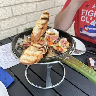 Mariscos Duo A La Diabla