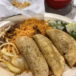 Polo fajita tacos. Lacked any flavor. Just grilled chicken in a tortilla with fried onion on the side.