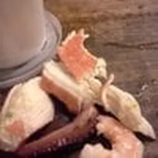 They use cheap imitation crab meat and canned oysters in their cocktails, beware!